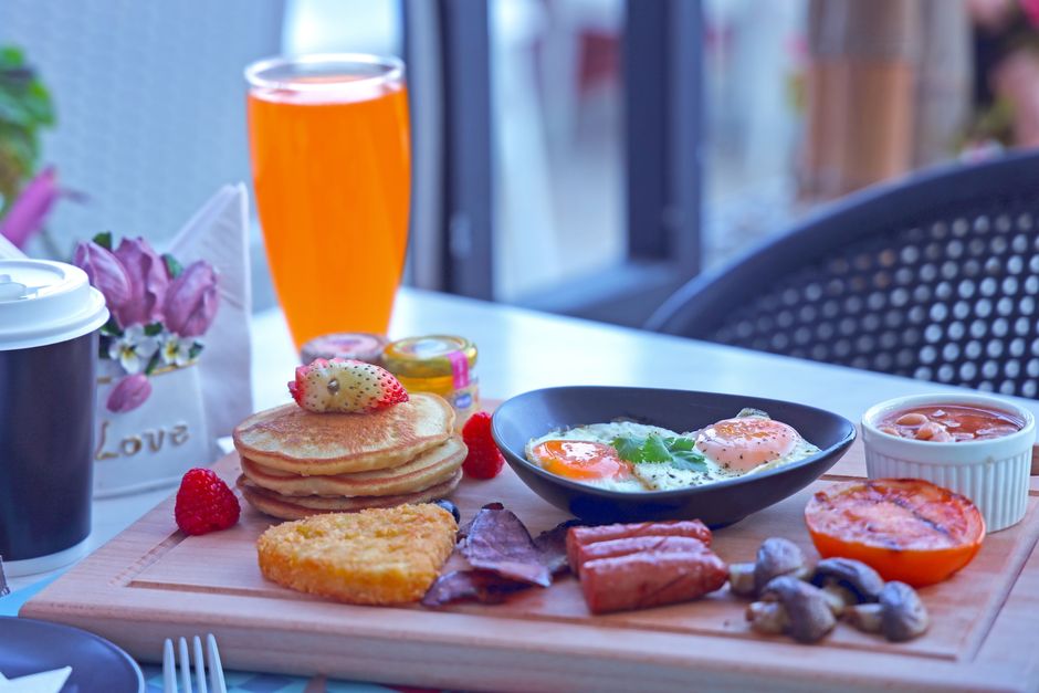 Love-Note Breakfast for an outdoor celebration — celebrations · Valentine's Day