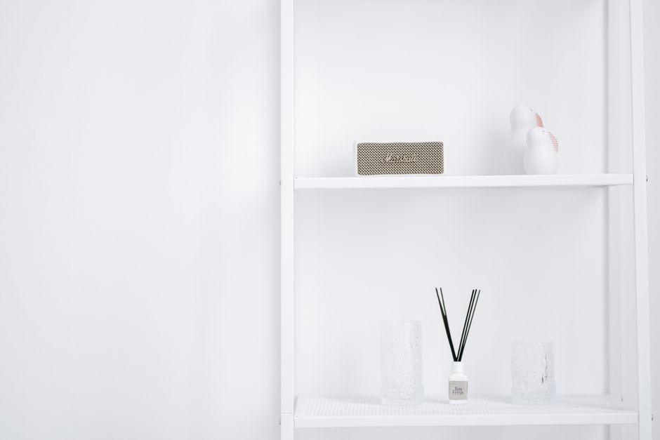 Linen Shelf with removable updates — home · Organization