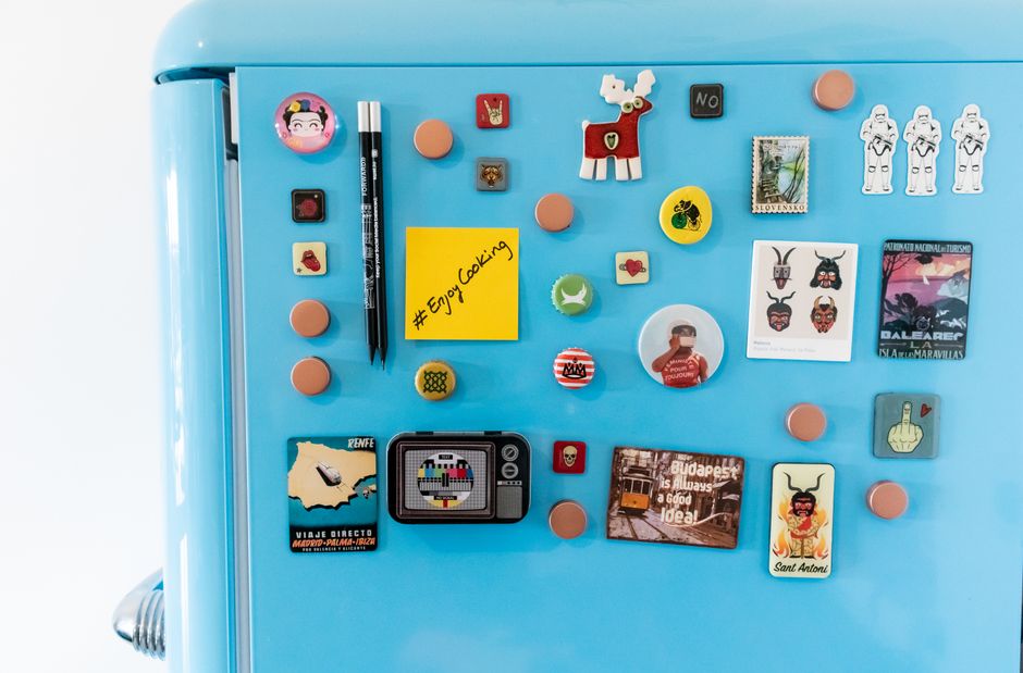Photo Magnet Set — memory jar beginners with a personalized monogram — diy-creativity · DIY Gifts