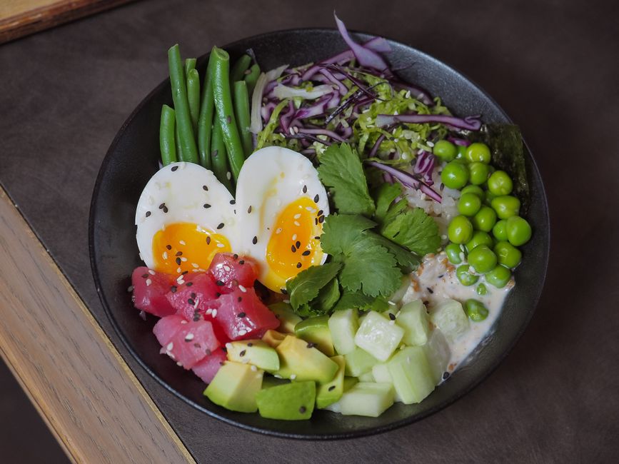 Sesame Soba Salad with a bright tomato relish — food · Lunch Ideas