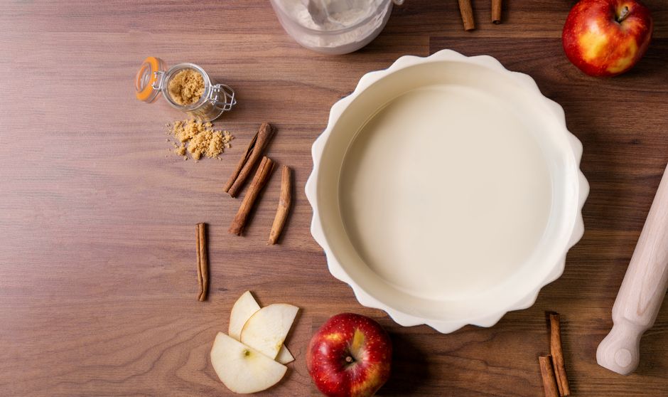 Cinnamon Apple Chips with dried fruit — food · Snacks
