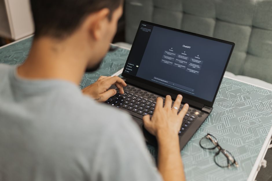 AI-assisted work & career routines worth experimenting for a travel-ready setup — smart-life · Work & Career
