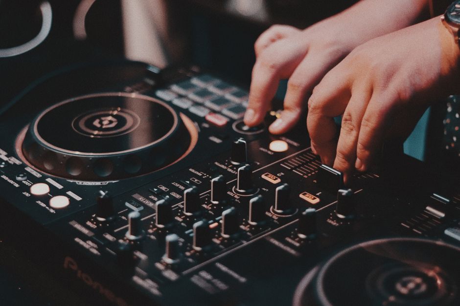 30 Recipe Remix Prompt ideas for a useful desk upgrade