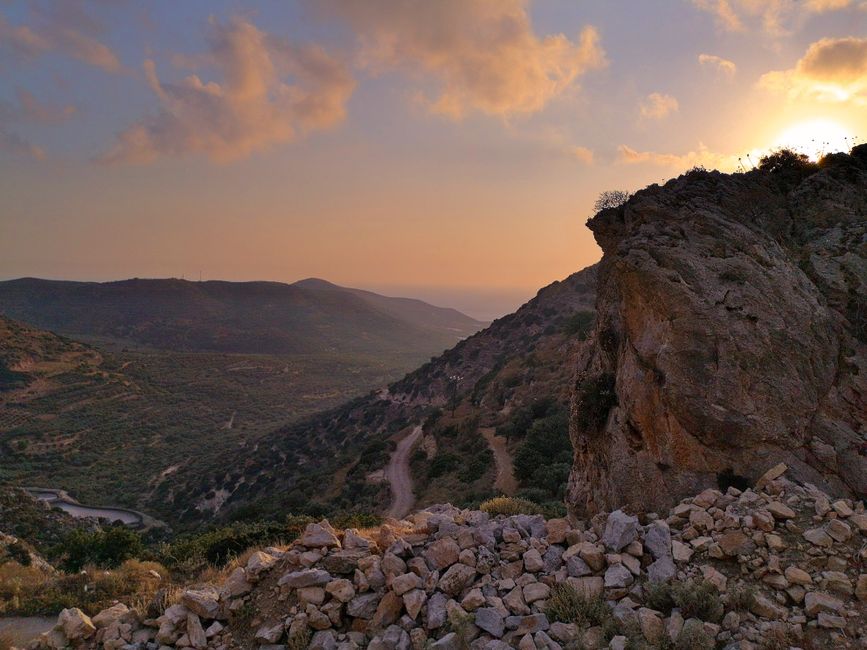 Sunrise Viewpoint around a memorable local meal — travel · Solo Travel