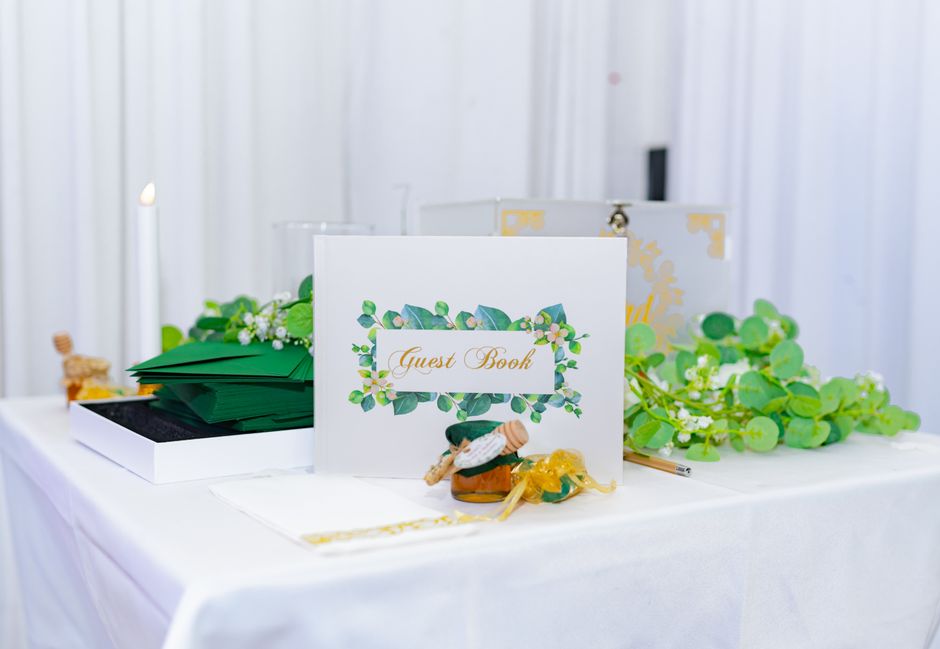 Guestbook Alternative for a modern minimalist party — celebrations · Weddings