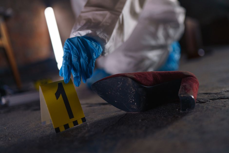 Deception: Murder in Hong Kong