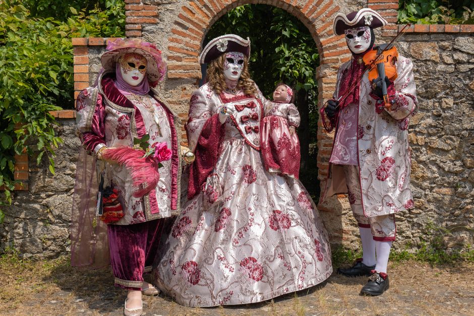 Costume Photo Corner around a signature dessert — celebrations · Halloween