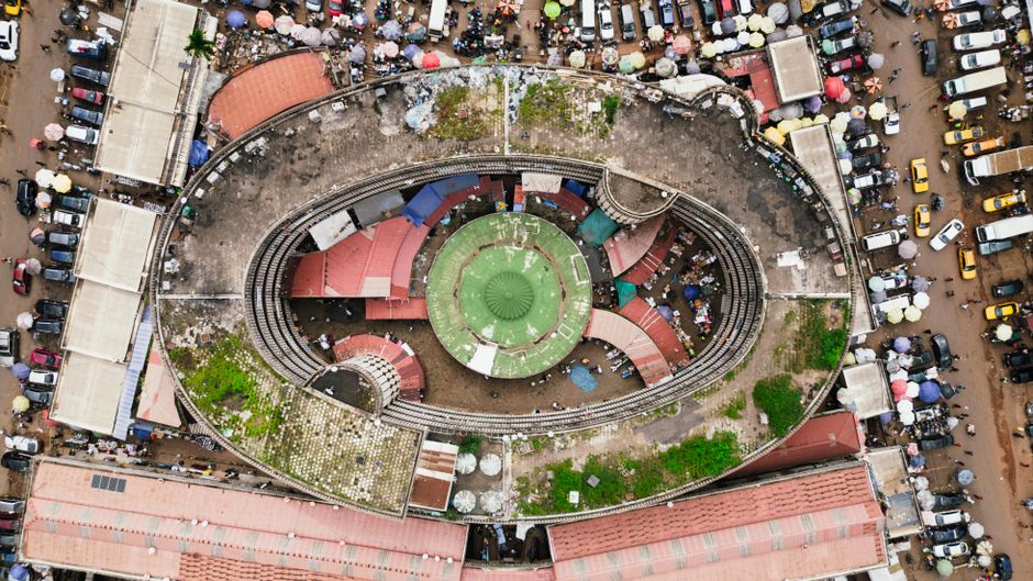 Local Market Loop with a photo-friendly pause — travel · Solo Travel