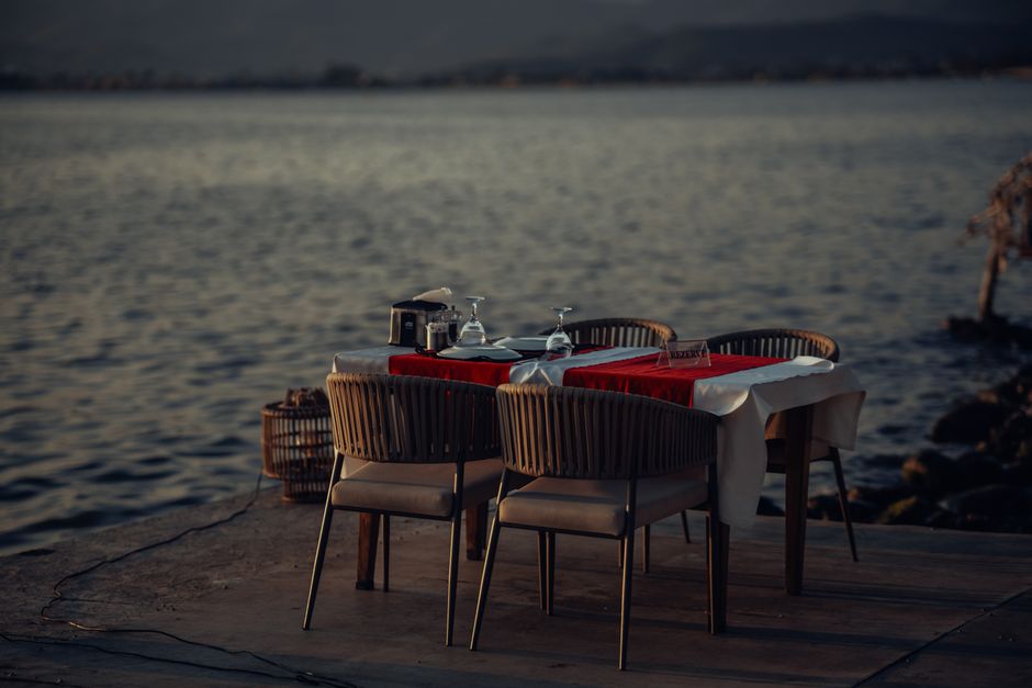 Harbor Dinner for a solo afternoon — travel · Couples Travel