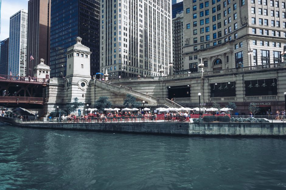 Chicago Riverwalk for a weekend without rushing — travel · USA Travel