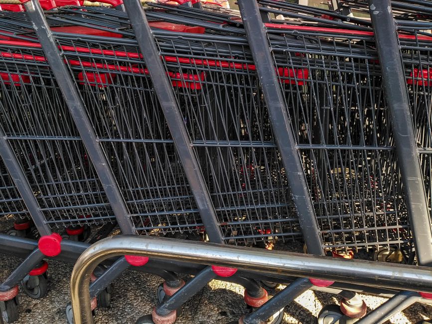 Rolling Cart for seasonal storage — home · Home Hacks