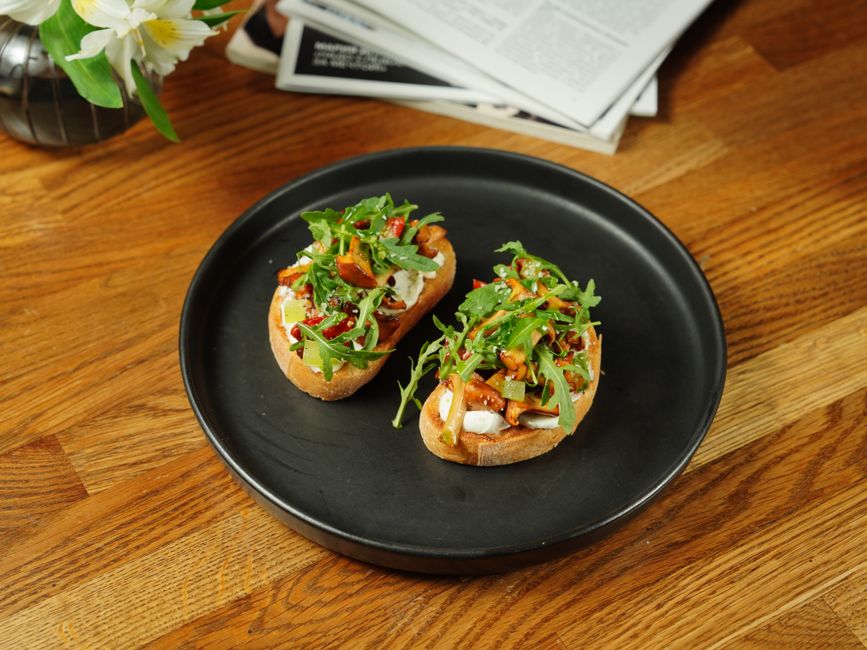 Garlic Mushroom Toast for a cozy evening — food · Recipes