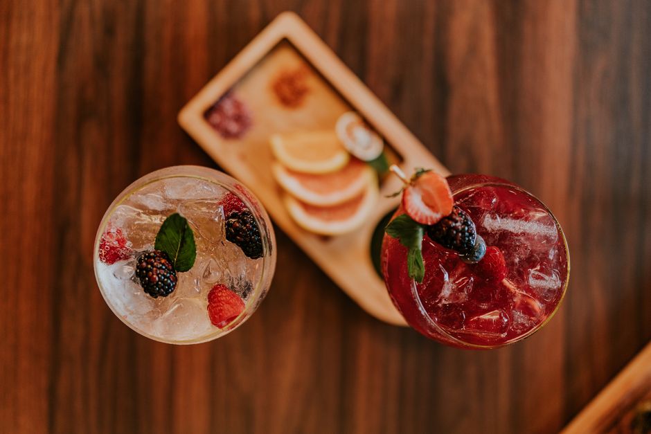 Sparkling Mocktail Bar around a welcome drink — celebrations · New Year's
