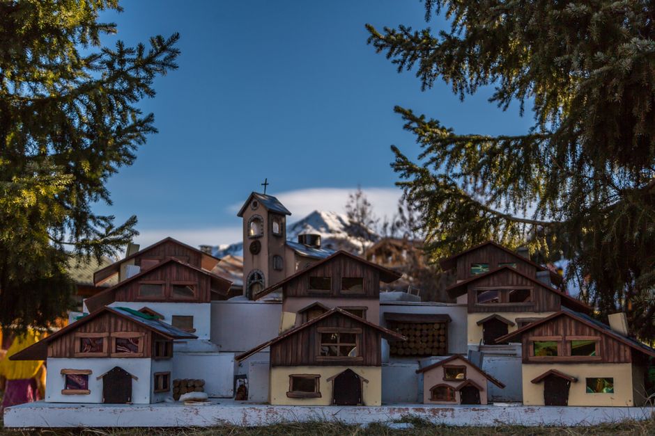 Mantel Village for a celebration that feels relaxed — celebrations · Christmas
