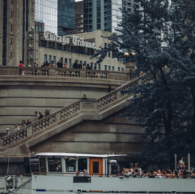 Chicago Riverwalk for an early-morning start — travel · USA Travel