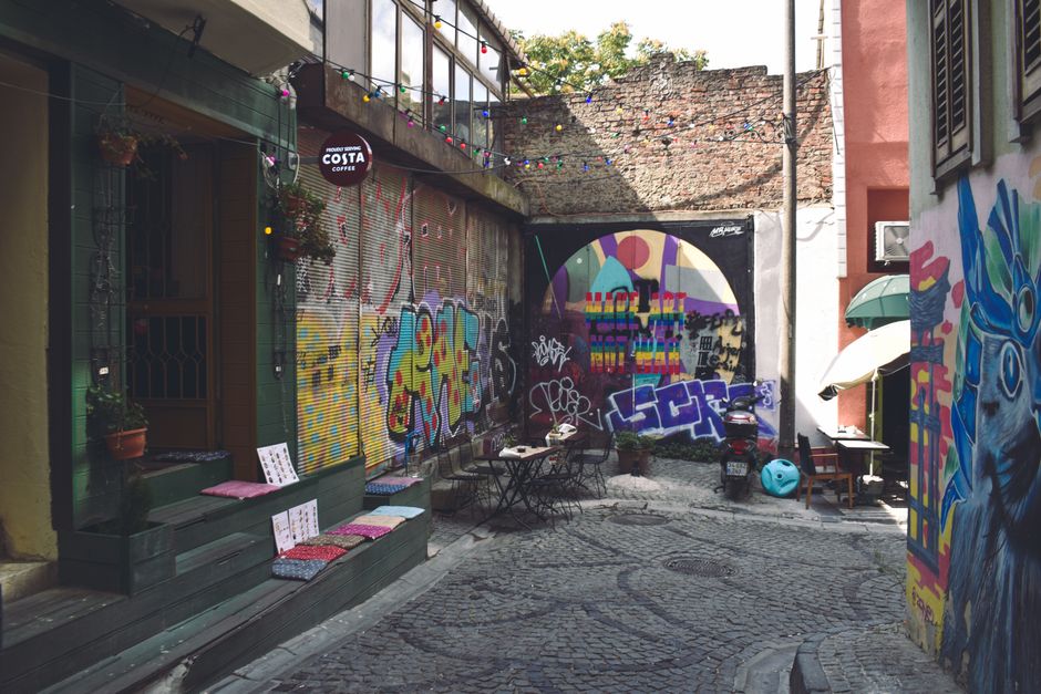 24 Street-Art Alley ideas for outdoor lovers