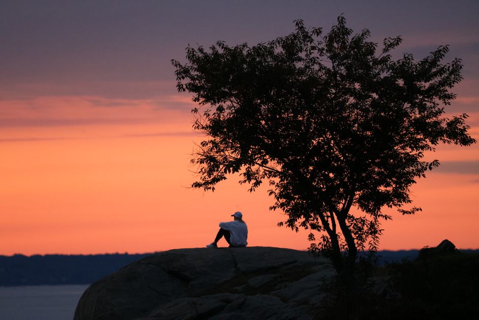 Sunset Pause with a short breathing pause — wellness · Feel-Good Activities
