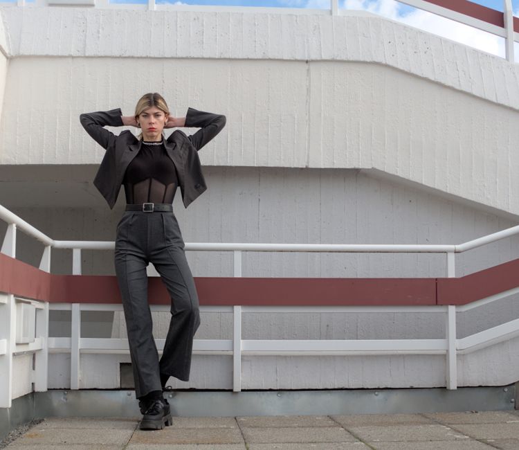 Wide-Leg Trousers with a playful challenge — lifestyle · Fashion