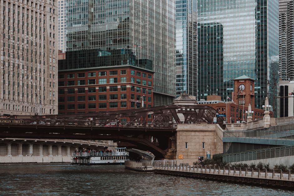 Chicago Riverwalk for families with mixed ages — travel · USA Travel