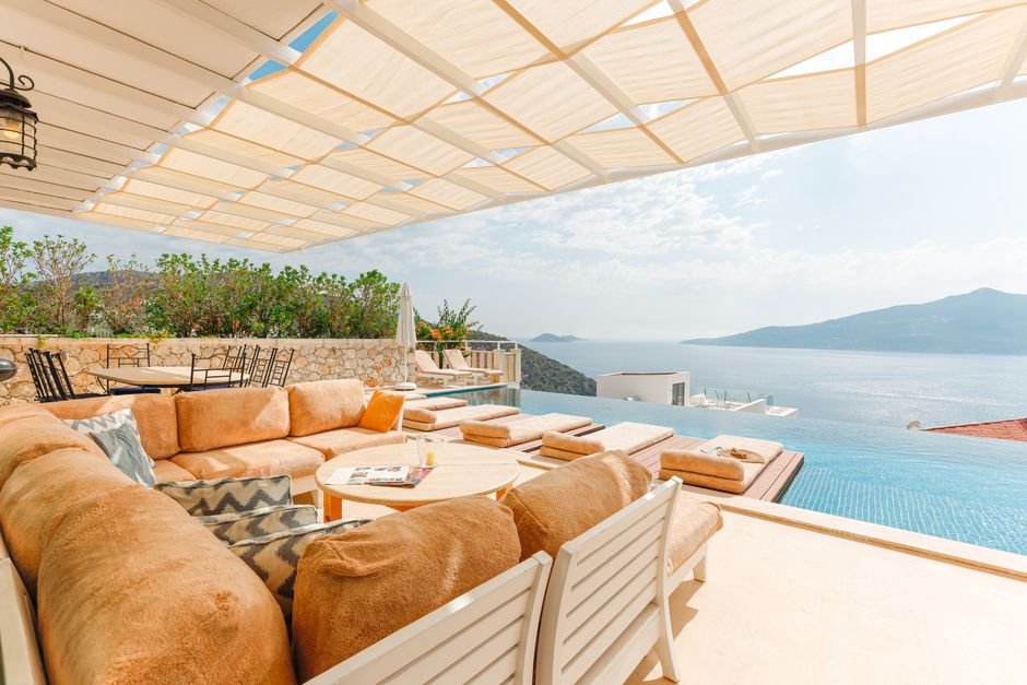 Outdoor Lounge with a surprise reveal — celebrations · Parties