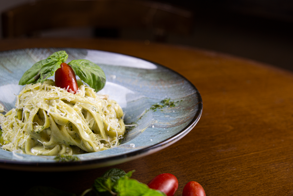 Pesto Pasta Jar with a warm grain base — food · Lunch Ideas