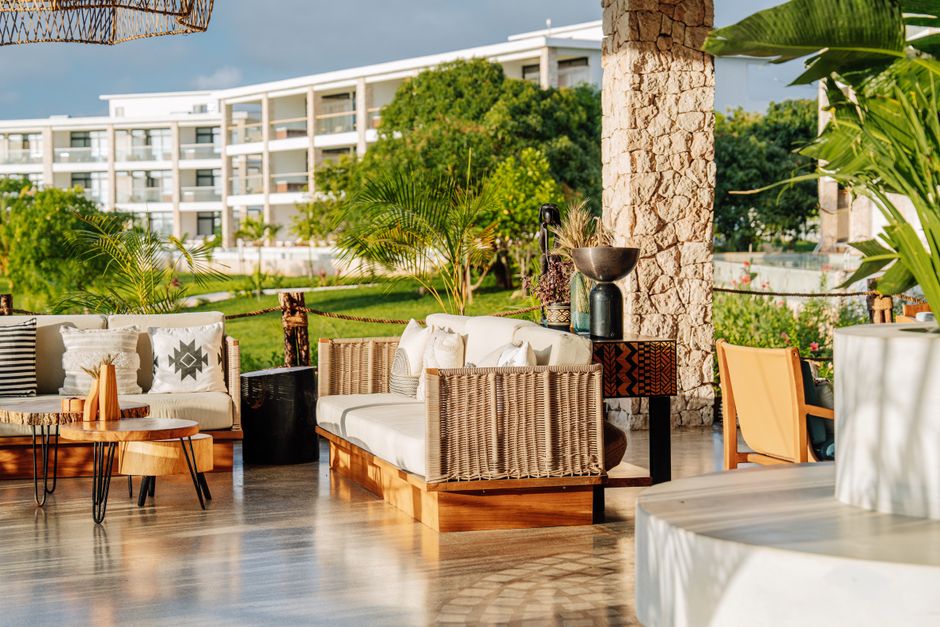 Outdoor Lounge with a nostalgic detail — celebrations · Parties