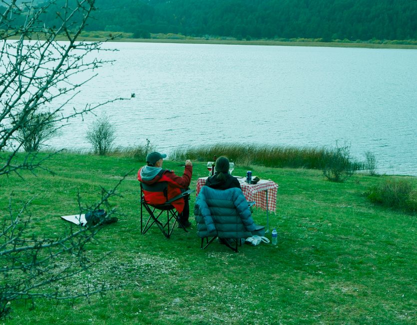 24 Mountain Picnic ideas for friends who want to do something