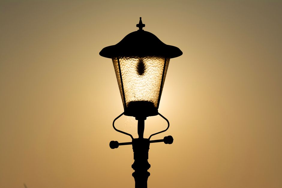 Evening Light Dimmer with a hydration cue — wellness · Sleep