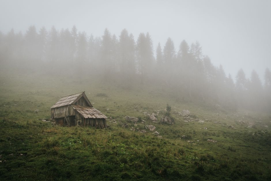 Cabin Morning with a weather-flexible route — travel · Weekend Getaways