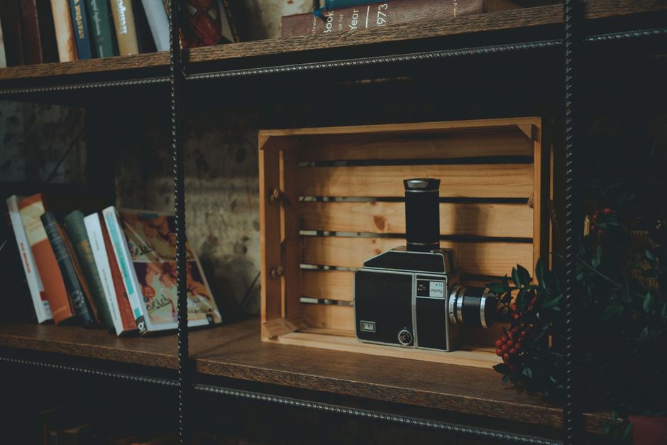Wood-Crate Shelf for organizer handmade home — diy-creativity · Upcycling