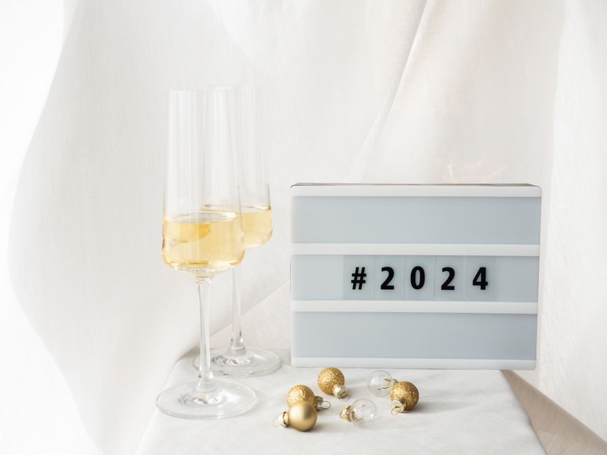 table new year's with an elegant thrifted detail — celebrations · New Year's