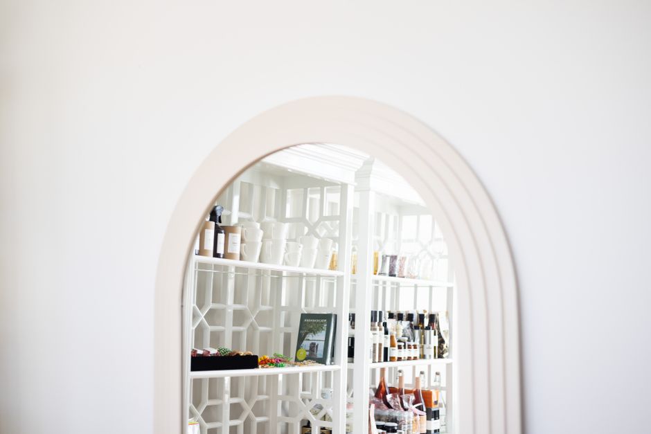Arched Mirror using mixed vintage pieces — home · Home Decor
