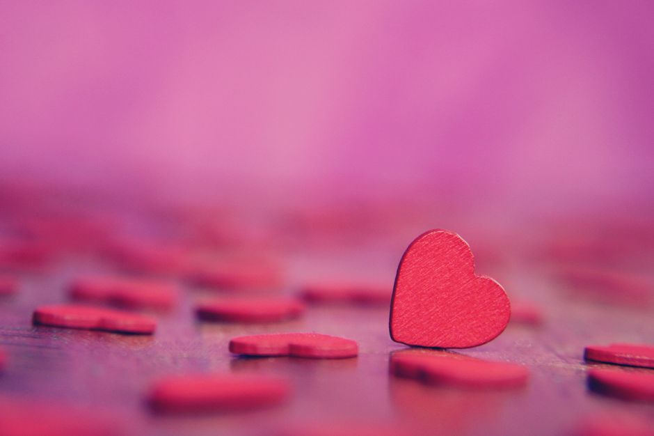 welcome valentine's day details guests notice immediately for a photo-friendly table — celebrations · Valentine's Day