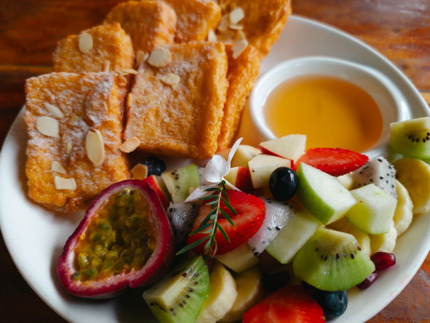Cinnamon French Toast for a weekday breakfast — food · Breakfast & Brunch
