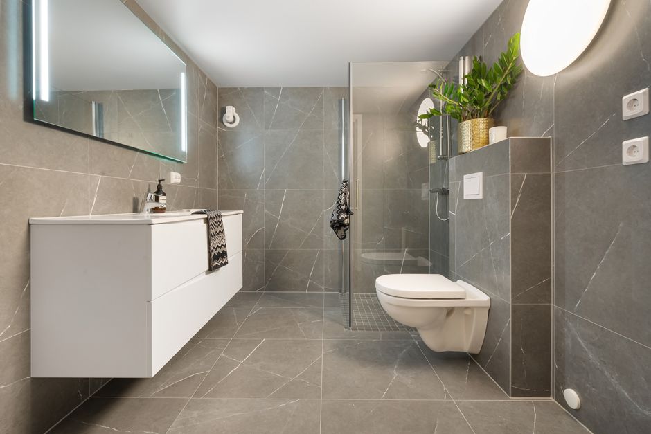Floating Vanity using one-color repetition — home · Bathrooms