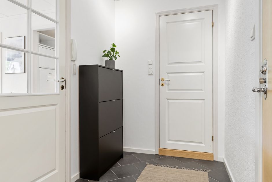 Door-Back Organizer for improving laundry flow — home · Home Hacks