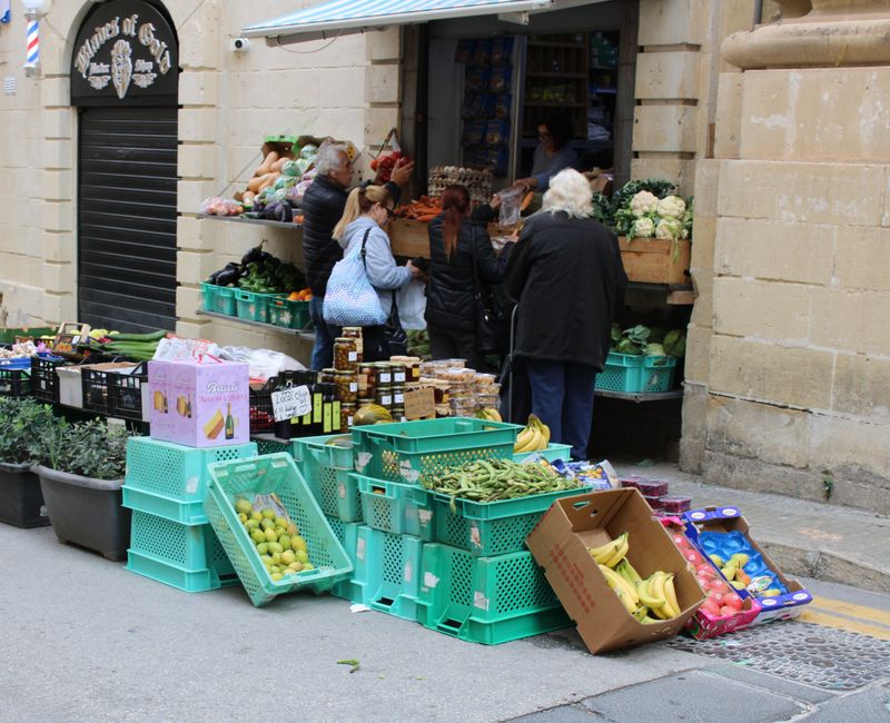 Browse A Local Market with a practical parking plan — travel · Things to Do