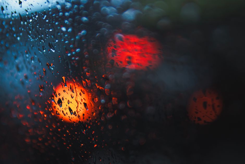 Rainy-Window Frame using household supplies — diy-creativity · Photography