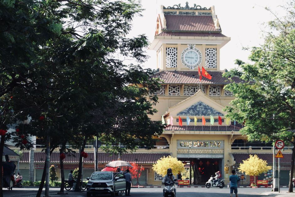 Historic Market around a memorable local meal — travel · City Trips