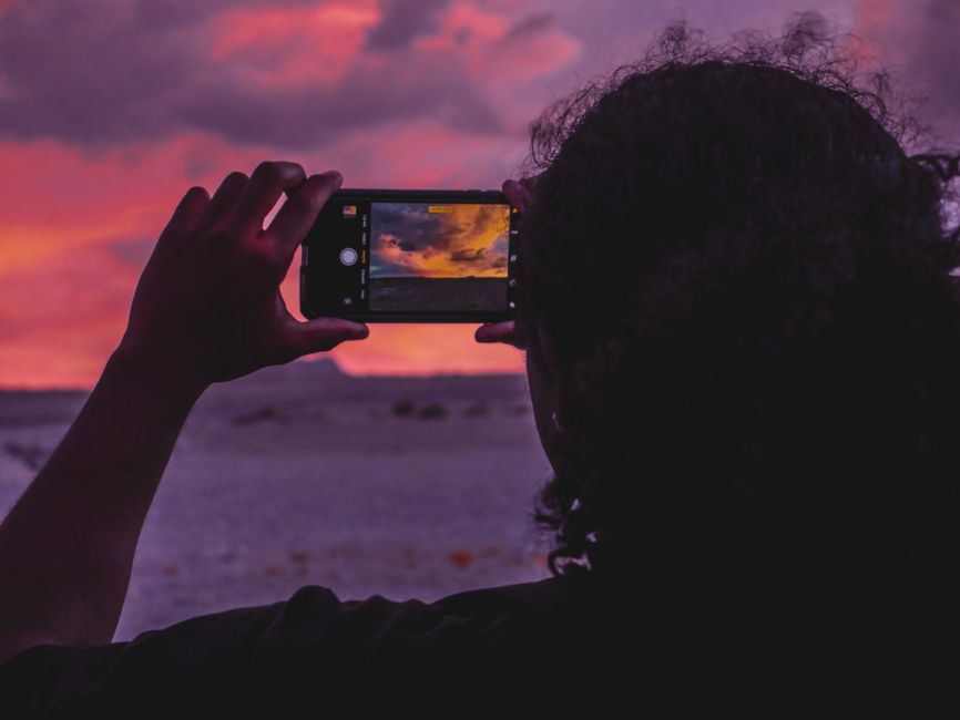 Sunset Pause during a digital detox — wellness · Feel-Good Activities