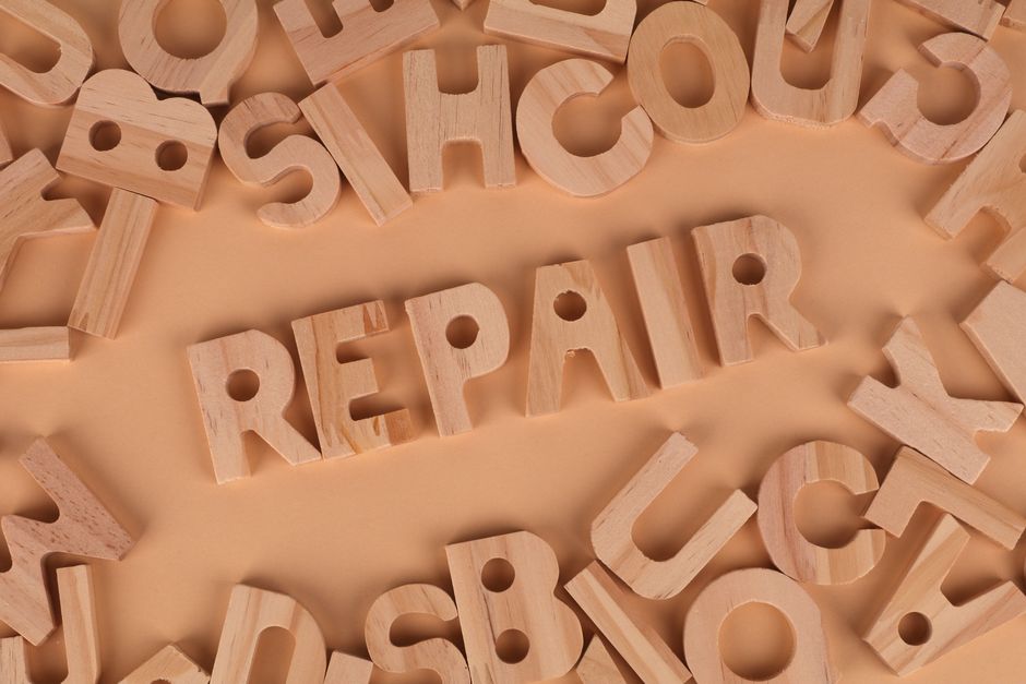 Repair-Before-Replace List with a compact gadget setup — smart-life · Money-Saving Ideas