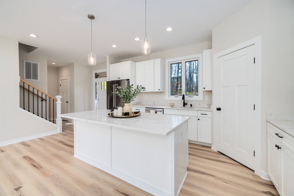 Island Styling using renter-friendly details — home · Kitchens