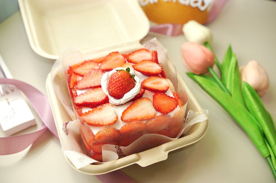 Strawberry Shortcake Bites for a holiday cookie tray — food · Desserts