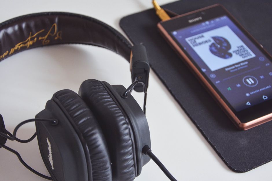 Make A Playlist with a relaxed coffee stop — travel · Things to Do