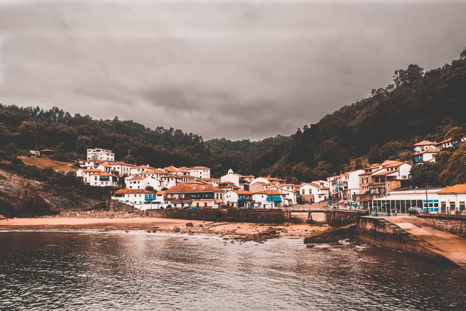 Coastal Village Stroll with a scenic picnic — travel · Weekend Getaways