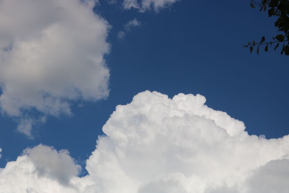 Cloud-Watching Pause for a beginner routine — wellness · Mindfulness