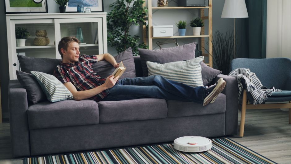 Robot Vacuum for a distraction-light workday — smart-life · Smart Home