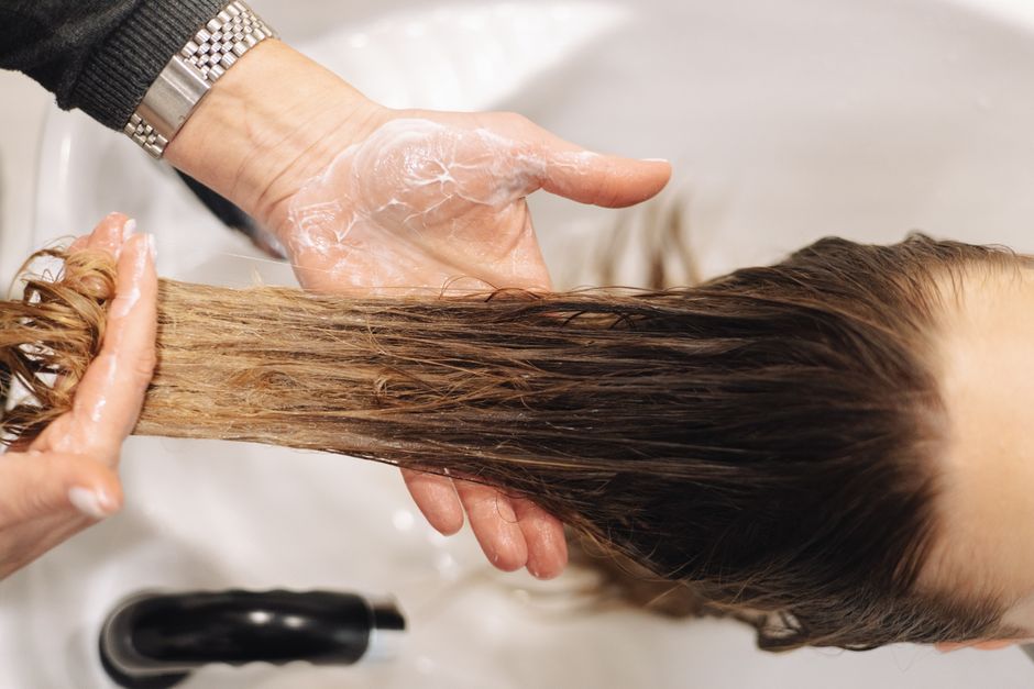 Five-Minute Hair Refresh around a shared interest — lifestyle · Beauty