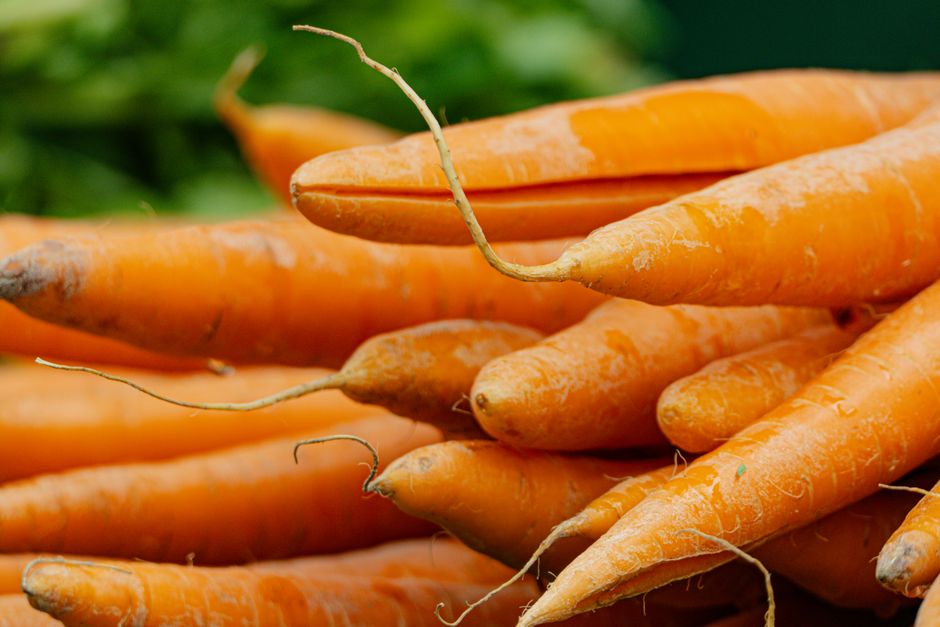 Carrot Hummus Boats for a rainy afternoon — food · Snacks