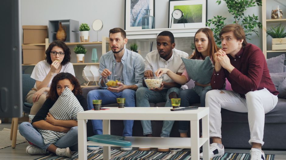 Comfort Sitcom Marathon for a family gathering — entertainment · Movies & TV